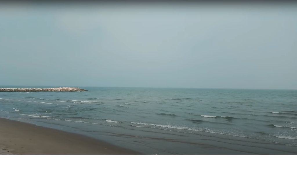 mare nei pressi della foce del'adige